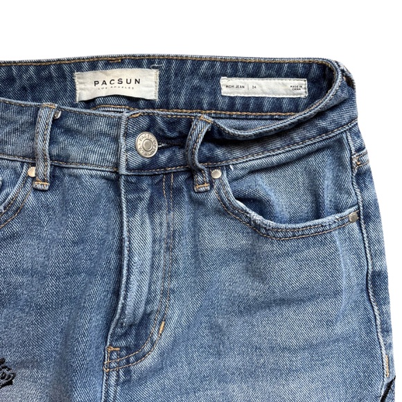 PacSun Women’s Size 24 Embroidered Flower Mom Jeans - Picture 2 of 3